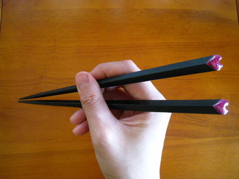 正しい箸の持ち方できますか?