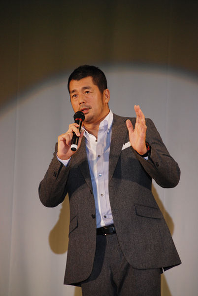 男の中の男 友人の高田延彦さんが敬和祭に来てくれました 敬和学園大学バドミントン部 松浦進二監督の新 一球入魂