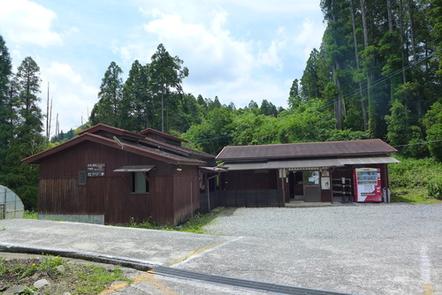 ながの湯（大分県竹田市長湯長野地区）にて竹田総合学院一斉草刈り清掃後、汗を流す