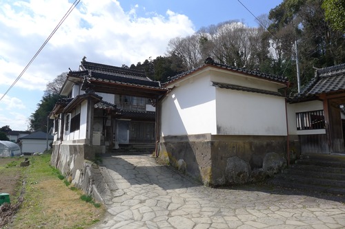 九州大学大学院芸術工学研究院藤原惠洋研究室によるQ大日田ラボ。通称「シタンキャ」2011年5月20日（金）午後5時〜オープン。なにかしたんきゃ、ここに来れば！