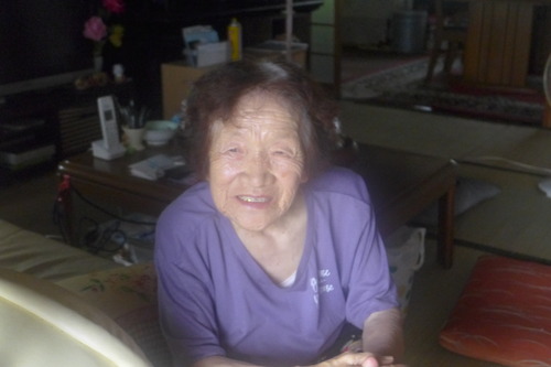 96歳矍鑠とお元気な小代英子さんと再会、たっぷりと話し込みました！20250813竹田市直入町梶屋水口にて