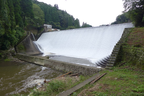 20250810豊肥線近代化遺産研究班第1回フィールドワーク開催（その４）竹田市の灌漑施設◆白水ダム（国指定重要文化財）