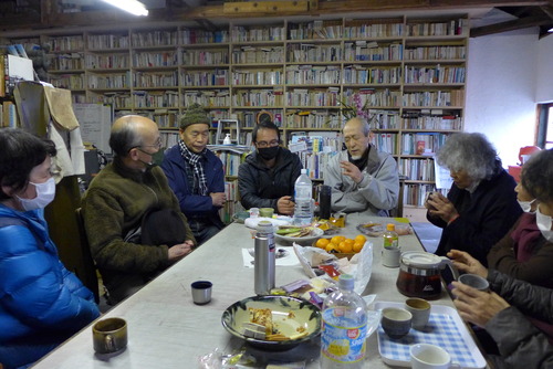 ようこそ、ようこそ、〈中津江ホールを愛する会〉出張ミーティングinひたラボ