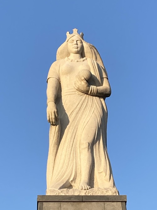 20260208対馬再訪フィールドワーク（その15）豊玉町を言祝ぐ「平成の天女」像