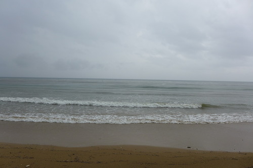 20250918宮地浜にゲリラ豪雨！去りし後に相島が見えてくる・・・