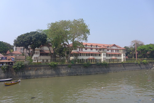 P1490378