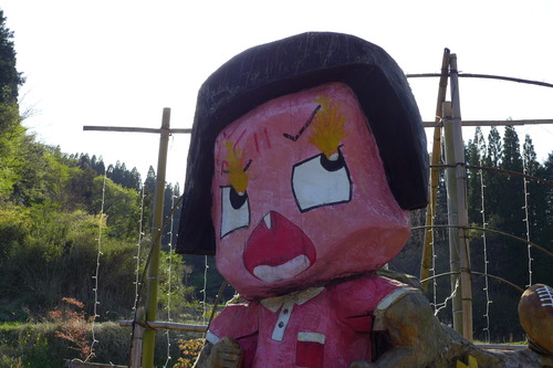 竹田市久住町白丹地区！ぼ〜っと運転してんじゃねえよお〜！！チェーンソーアートのチコちゃん！！