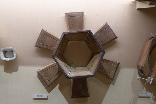 P1350868