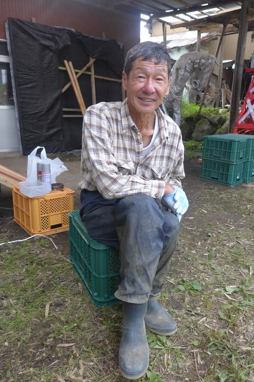 20250808久住町久住の大切な夏越祭、嘉月孝志さんが田向（たむかい）地区の山車づくりに汗を流していました！！明日8月9日（土）夜が本番です！