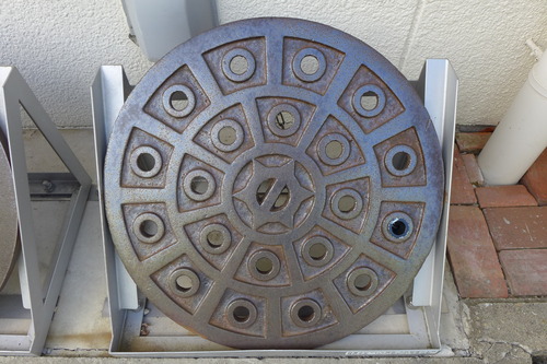 名古屋市型のマンホール蓋を見よ！