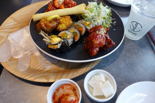 じつは福岡市川端リバレイン１階カフェにて。韓国ソウルでランチをいただいた、と思えば・・・・