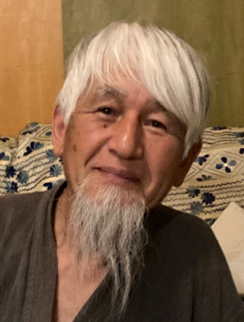 各地で問われる藍蟹堂先生の白髭、因縁はベルリン滞在（2017年4月1日〜9月）の精神的記念碑ならん・・・お手入れ一切無用