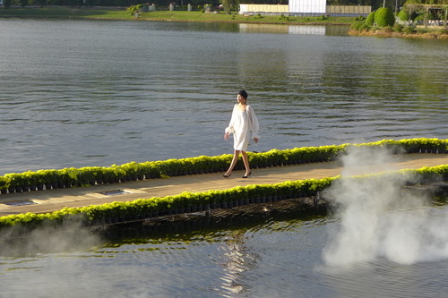 P1530368