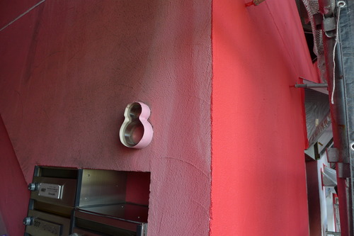 20240313香椎浜の集合住宅マークマック棟の壁補修が進展、新旧対比！！