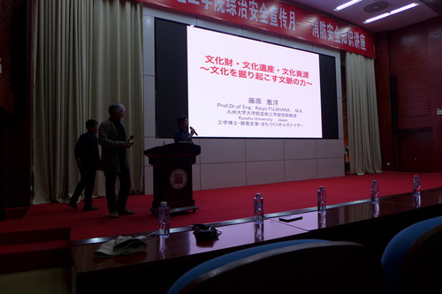 P1420341
