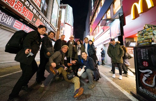 新宿西口の某所にて第1回ふ印ボス（藤原惠洋）を囲む会開催さる！