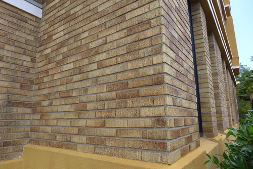 P1550476