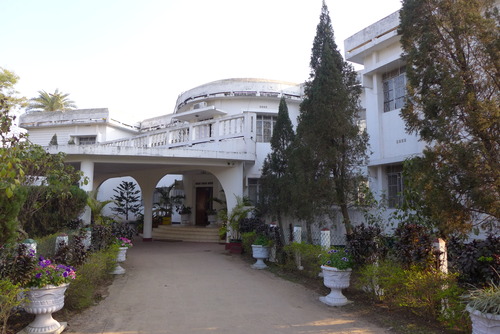 20260216インド北東トリプラ州都アガルタル（その15）JICA海外協力隊竹工芸訓練指導者まっぽん（松本浩和さん）州工芸局長と交流会食！！