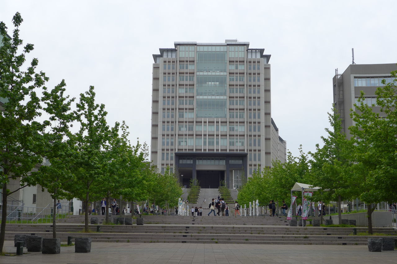 ふ印ラボ 九州大学大学院芸術工学研究院 芸術文化環境論講座 藤原惠洋研究室 九州大学芸術工学部 芸術情報設計学科１年生 ニューフェース へ向けたオムニバス講義は伊都キャンパス ５月２５日 金 午後 ふ印ボス藤原惠洋先生