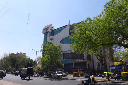 20260307アーメダバード・フィールドワーク！建築家Doshi設計をはじめとする近代建築群を訪ねて街中フラヌールを楽しむ！（その4）