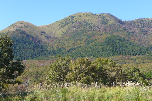 20251107John's familyと合流をめざし竹田へ（その２）久住山の紅葉が始まった！