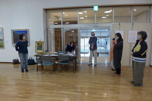 金陽会『ふるさと、天草に帰る』展、最初の天草市会場は無事終了となりました。会場片付けに各地から応援が！天草芸術文化協会の先輩方が大活躍！！