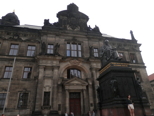 P9081053