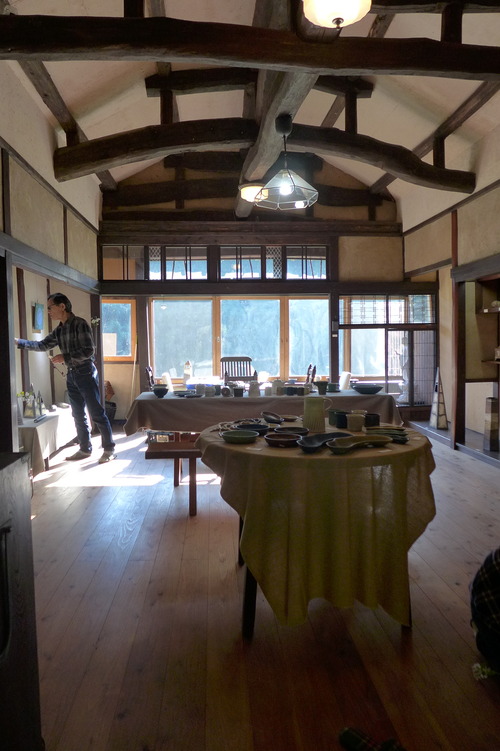 20251107John's familyと合流をめざし竹田へ（その4）門馬進さん作陶展inくらまどギャラリー（竹田市下坂田　巡りの里早瀬家）