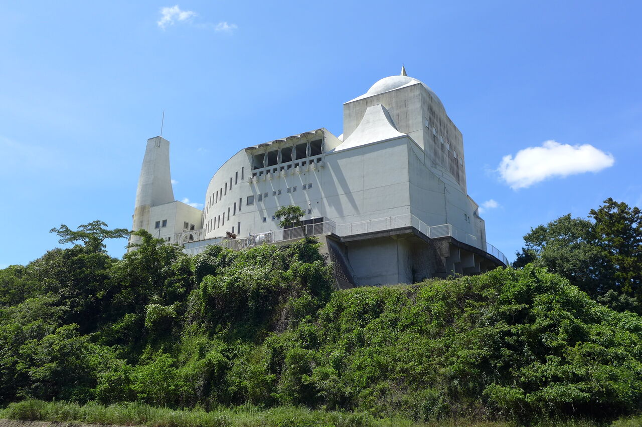 久しぶりの対馬へ（その7）豊玉文化の郷再訪。建築家渡辺豊和による