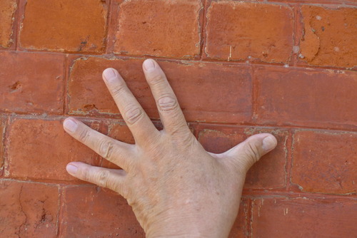 20260219マドゥライ再訪（その9）開発土埃に塗れてイギリス統治時代の歴史的都市基盤施設踏査・マンホール蓋踏査