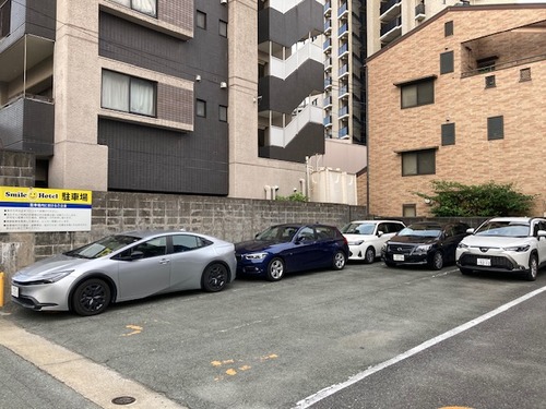 20260629熊本市大江町界隈フラヌール、泊まったスマイルホテルの縦列駐車！
