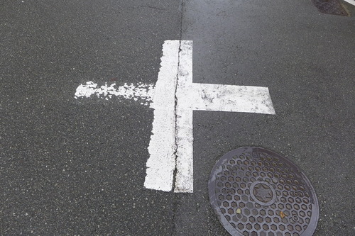 20250615大牟田次々再訪フラヌール（その5）路上謎のメッセージ、暗黙知看板、宇宙との交信・・・・