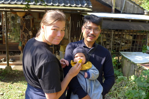 20251108（土）JohnくんOlaさん初訪問、竹田市巡りの里早瀬家にて開催「地域通貨で〜ら祭り」ピョートルくんファーストフードは宮崎の地バナナ！