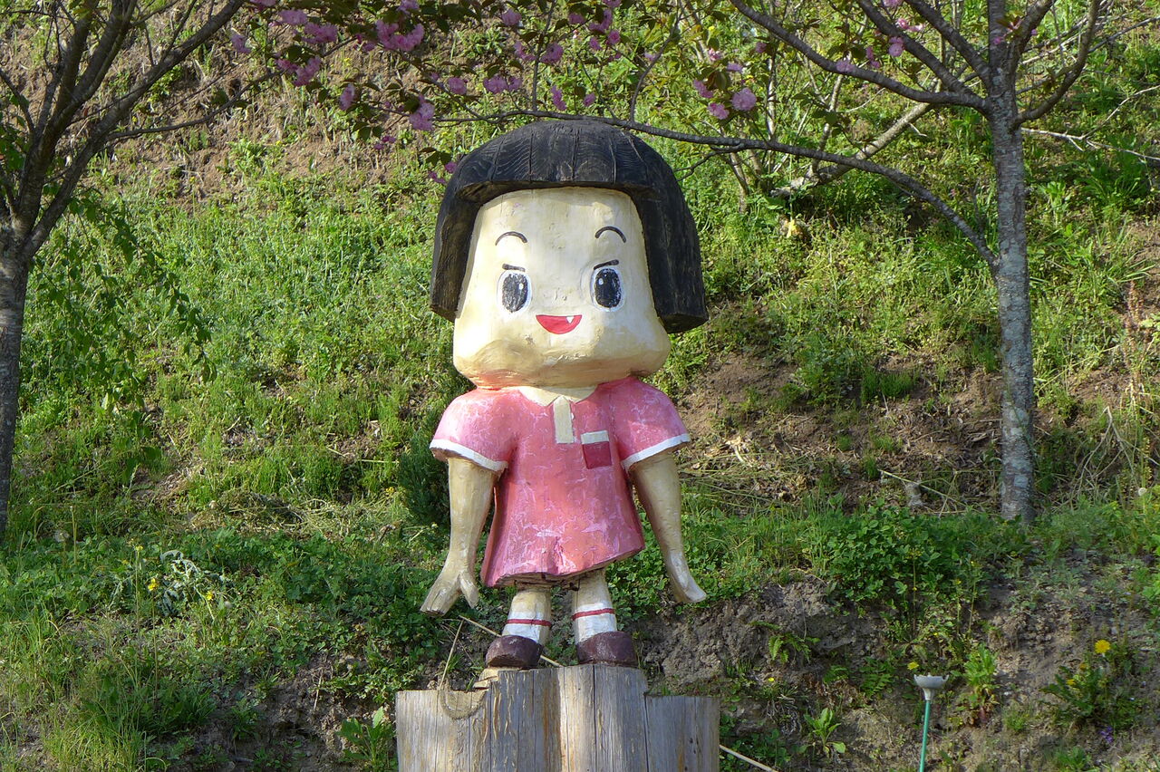 竹田市久住町白丹地区！チコちゃんをチェーンソーアートで生み出す