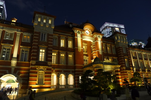 2019年12月３日（火）夜、丸の内で輝く赤煉瓦の東京駅！