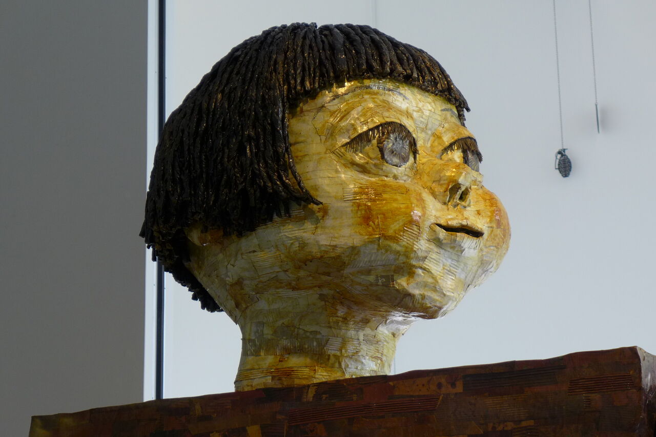 強烈なザ・キャビンカンパニー巨大彫刻作品！朝倉文夫へのオマージュ