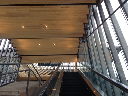 スギダラ物件発見！西鉄柳川駅、ついに出来上がる！ご無沙汰〜〜南雲勝志さん〜〜〜。いいねえ。