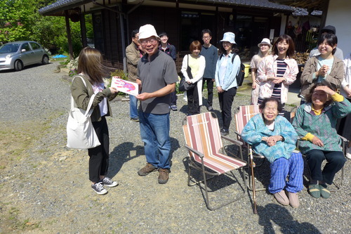 2018年4月20日（金）『呼群堂』に集う九大生！おおいに先輩桂木誠志氏と世界を論じあう！
