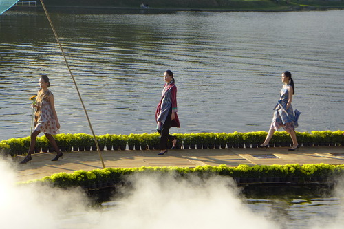 P1530356