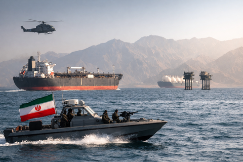 【緊急速報】嘘だろ！？イラン、ホルムズ海峡を通過可能へ