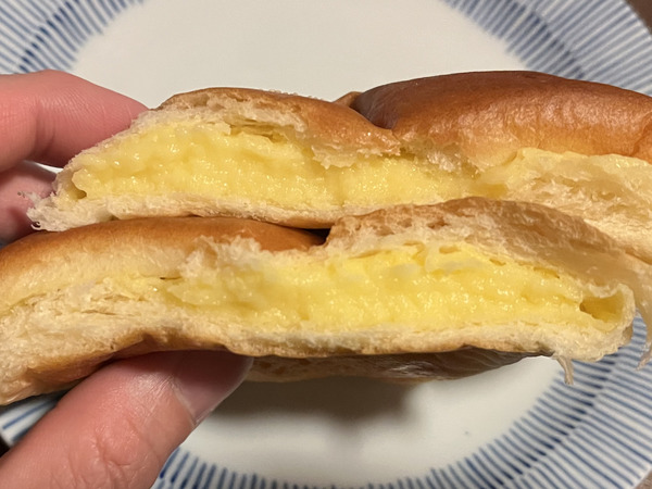 クリームパンUP
