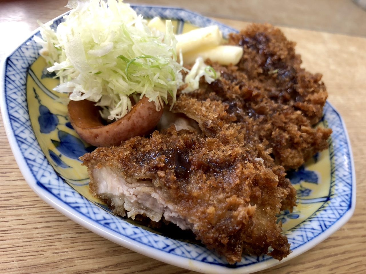 カツ単品とウインナー