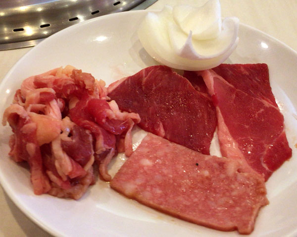 焼く前肉
