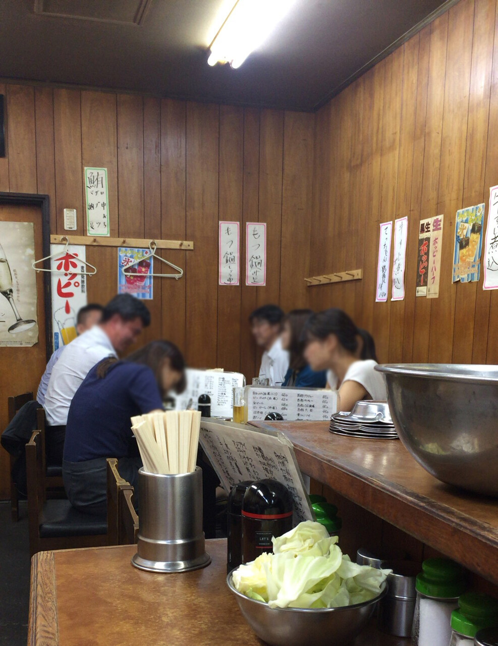 店内テーブル