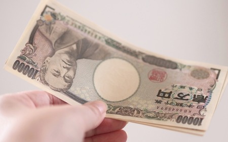 【頂き女子】女にお金(240万)貸してたら逃げられた、力貸してくれ