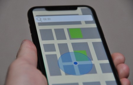 【悲報】最近の保護者、常時子どものGPSを監視→機器の故障でパニックになり学校に電話　これ新しい現代の病だろ