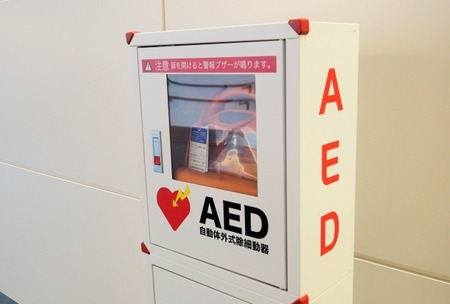 【AED】男さん、女さんにAEDで助けられる
