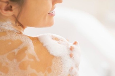 俺の彼女さん、体は石鹸と手でしか洗ったことがない