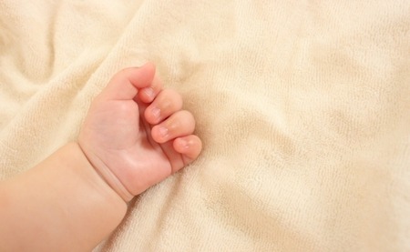 【出産・育児】SNS「ダウン症の子供を産んだけど一ヶ月経って無理なら捨てるから育ててみるかー」→炎上