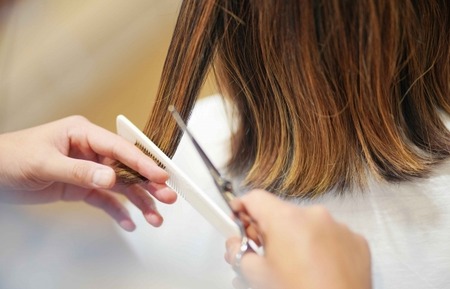 【ヘアカット】ダイアン津田さん「女の人って散髪するのすんごい高いね 腹立たんのかな」